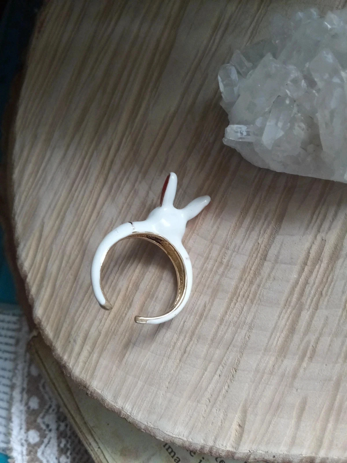 Anillo esmaltado de conejo blanco – photo 6